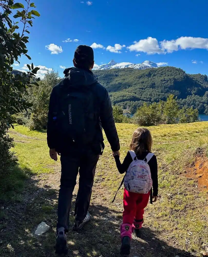 Rodrigo Santoro e a filha em uma aventura ao ar livre 