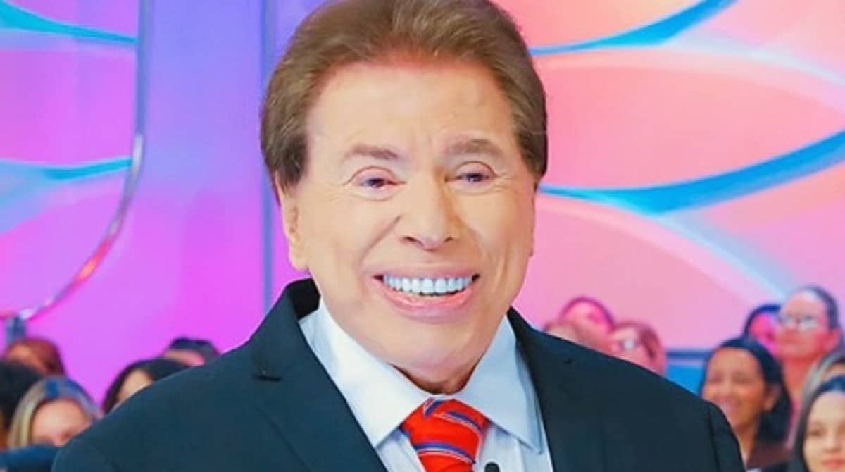 Silvio Santos apareceu de barba com o neto Pedro