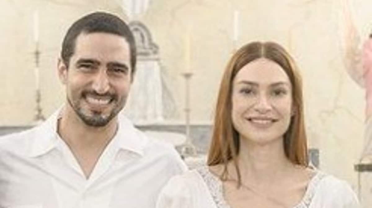 haila Ayala mostra fotos com Renato Góes e seus filhos