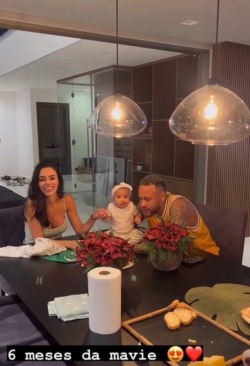 Bruna Biancardi e Neymar Jr celebrando os seis meses da filha