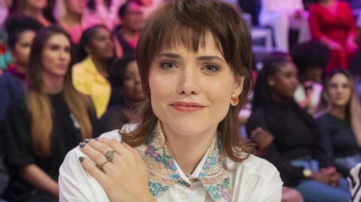 Letícia Colin mostra o filho na natação e encanta