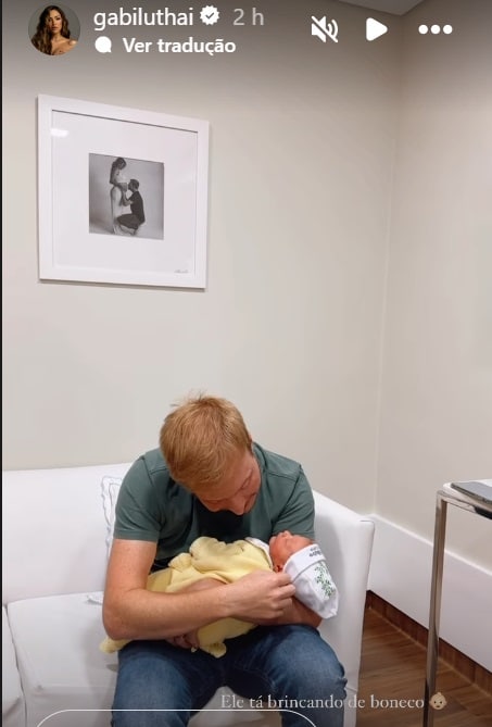Téo Teló mostrou o rosto de seu bebê recém-nascido