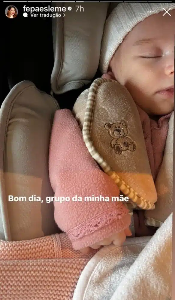 Fernanda Paes Leme mostra sua bebê, de um mês