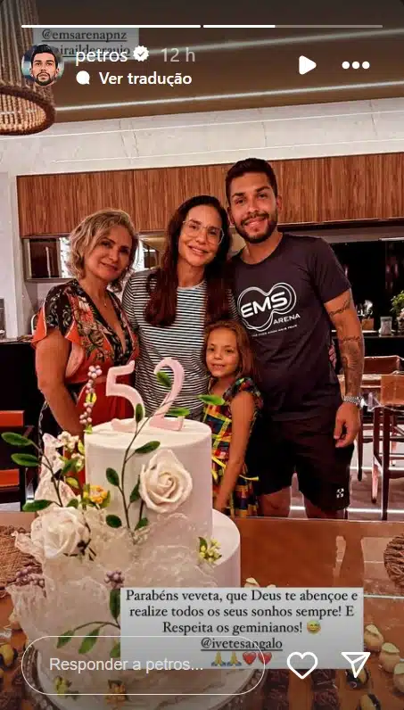 Ivete Sangalo celebrando o aniversário com a filha e amigos