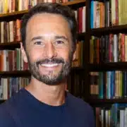 Rodrigo Santoro celebrou os sete anos de sua filha