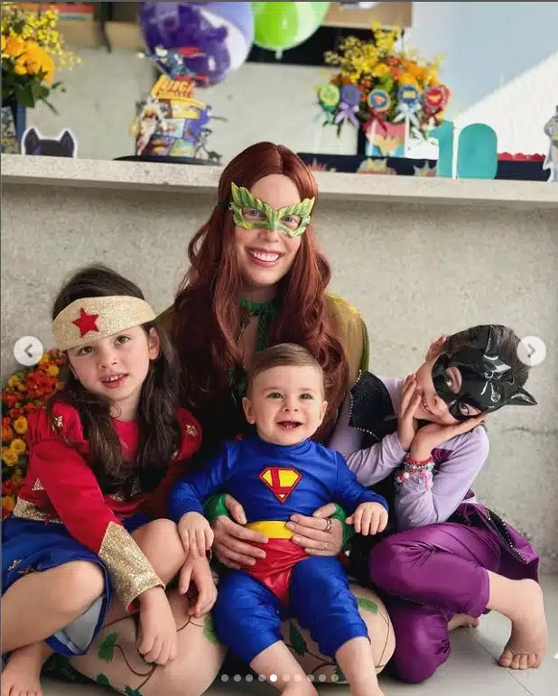 Fabiana Justus comemorou os 10 meses do filho