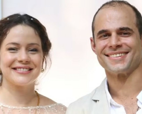 Leandra Leal mostra a filha e ex-marido da atriz manda recado atual