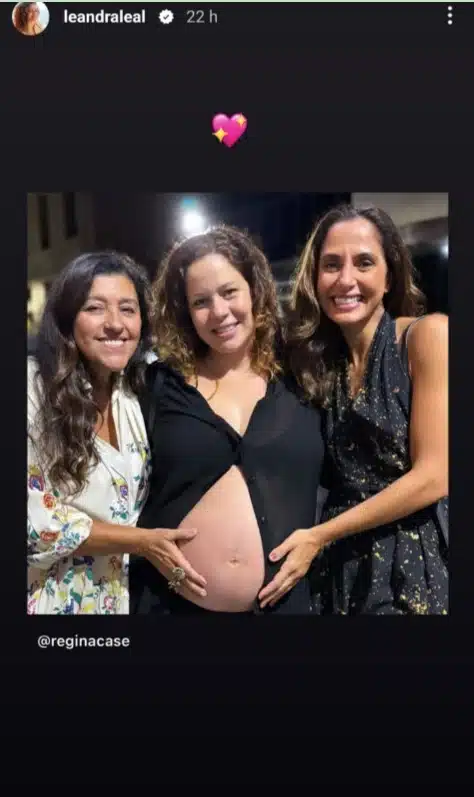 Leandra Leal posa com Regina Casé e Camila Pitanga e encanta