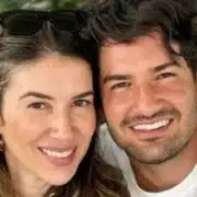 Alexandre Pato e Rebeca Abravanel revelaram seu bebê na França