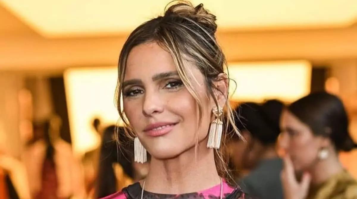 Fernanda Lima posa com sua filha e faz reflexão