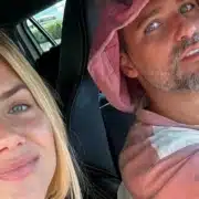 Giovanna Ewbank e Bruno posam com os filhos em festa junina da escola