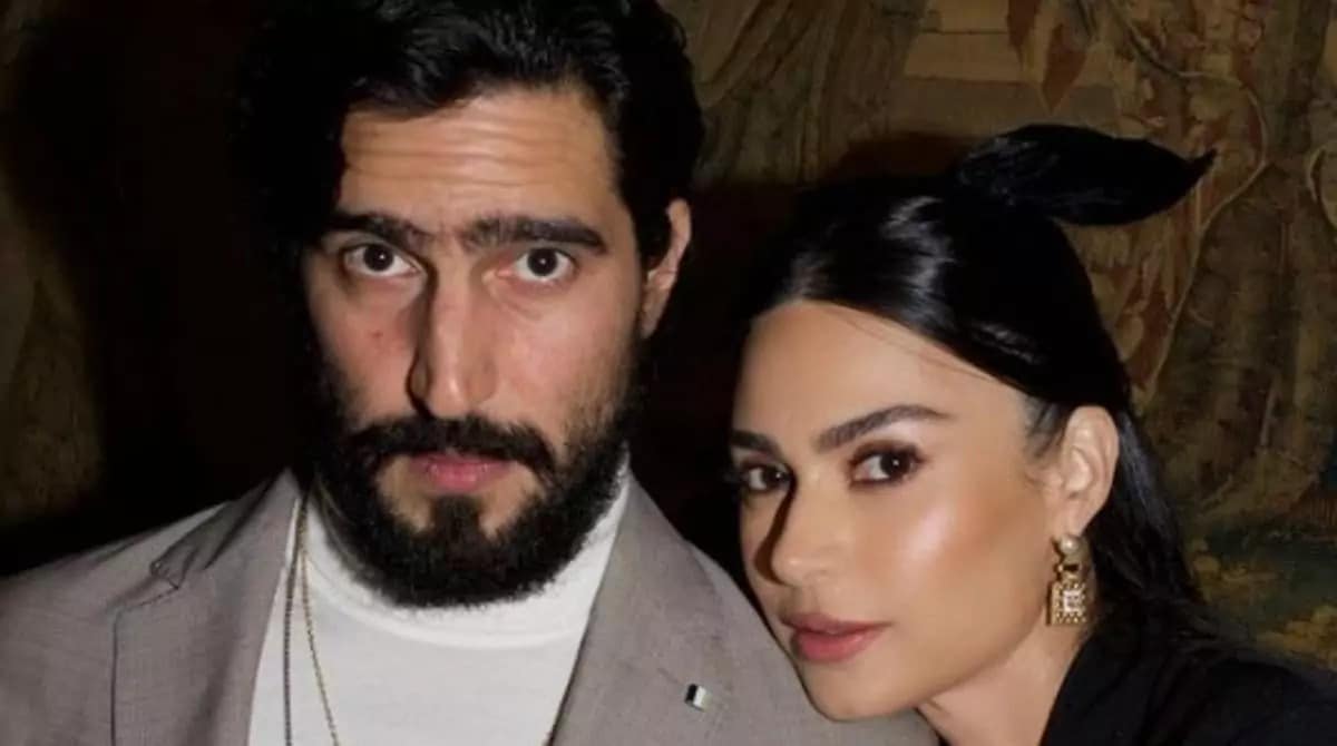 Thaila Ayala mostra seu filho com a babá durante as férias