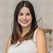 Sthefany Brito mostra o filho caçula e revela como ele está