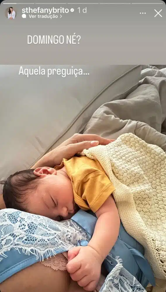 Sthefany Brito mostrou seu bebê dormindo e encantou