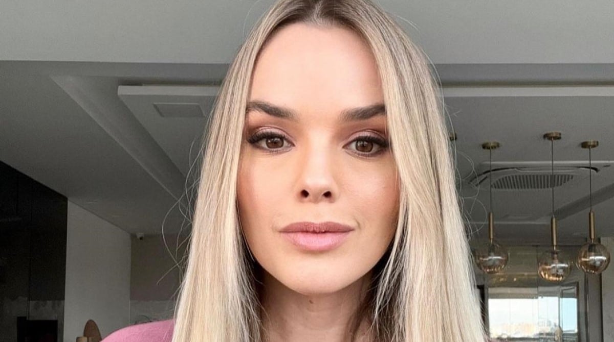 Thaeme mostra festa de 3 anos da filha na escola
