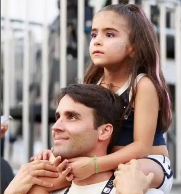 Daniel Cady com sua filha Marina