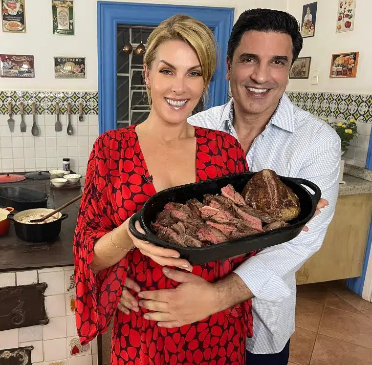 Foto de Ana Hickmann e Edu Guedes que levantou dúvida sobre uma gestação