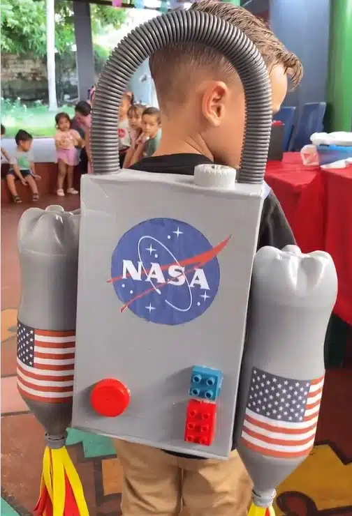 Mochila maluca de foguete da Nasa