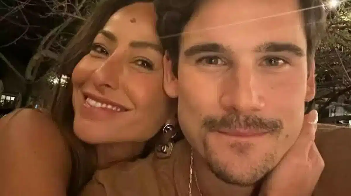 Sabrina Sato exibe sua filha em festa com a sogra