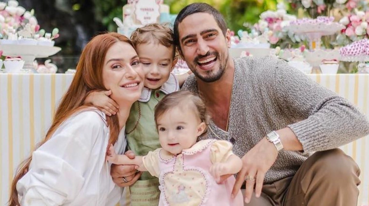 Thaila Ayala mostra os filhos com Renato Góes e revela as madrinhas famosas deles