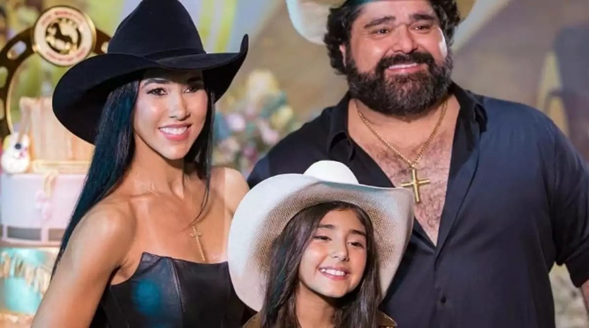 Filha de Fabiano Menotti surge em camarim com Zezé di Camargo