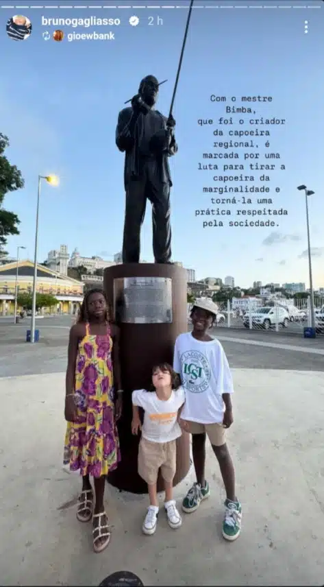 Filhos de Giovanna Ewbank e Bruno Gagliasso posam em passeio na Bahia e encantam 