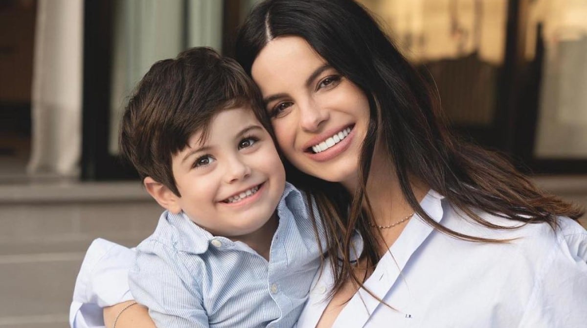 A atriz Sthefany Brito comemora os 4 anos do primogênito com café da manhã especial