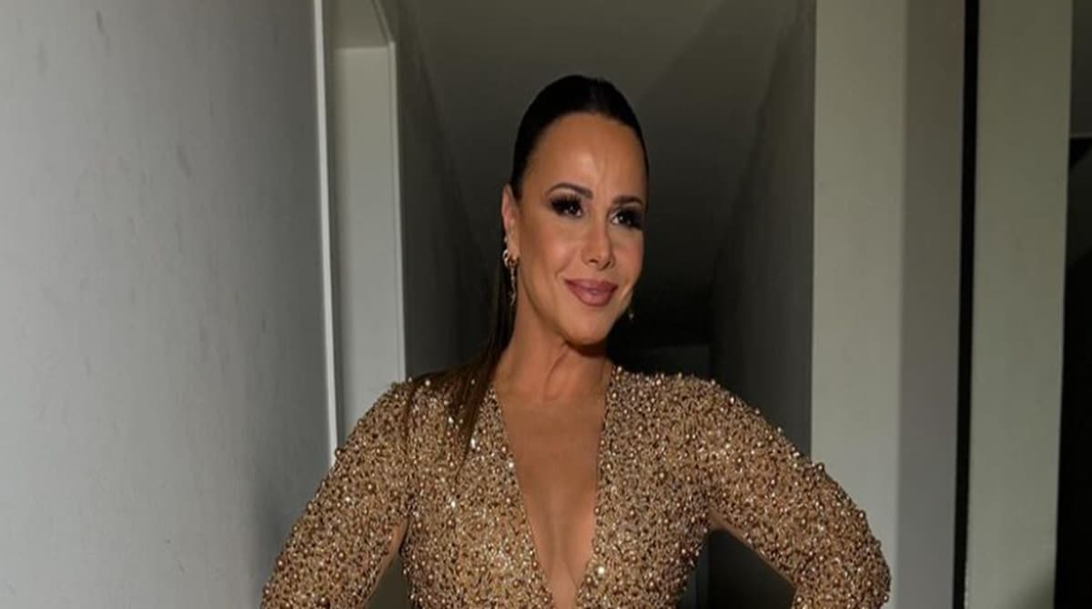 Viviane Araújo mostra seu filho em festa de casamento