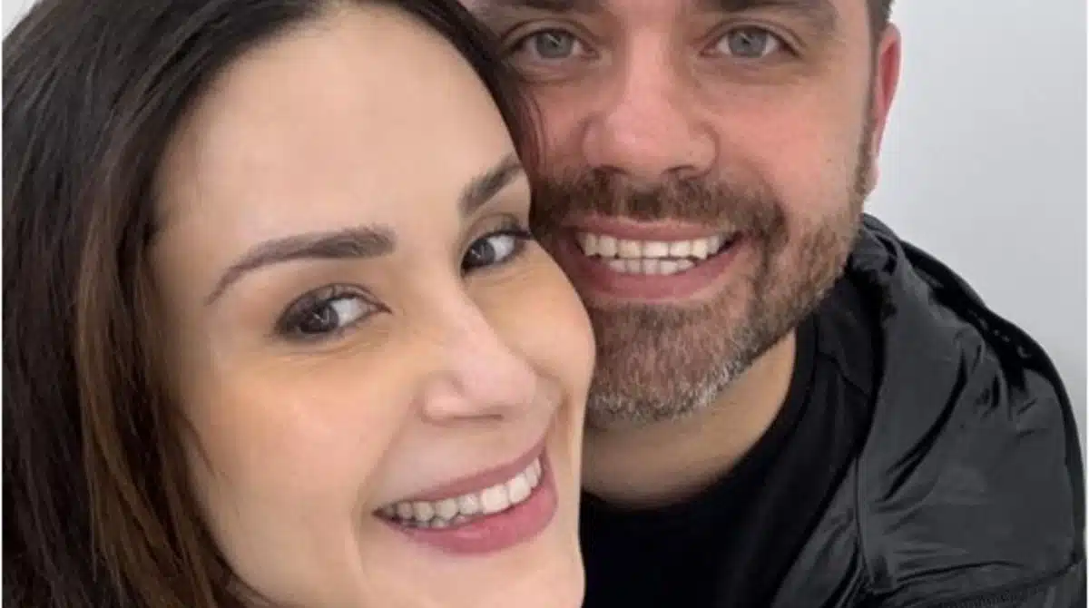 Nadja Haddad revelou seu filho sorrindo