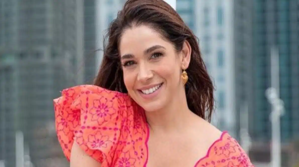 Sabrina Petraglia exibe sua filha na festa da sua escola em Dubai e impressiona