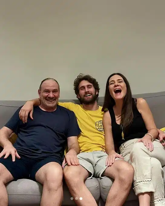 Adriana Esteves junto com o ex-marido Marco Ricca e o filho deles