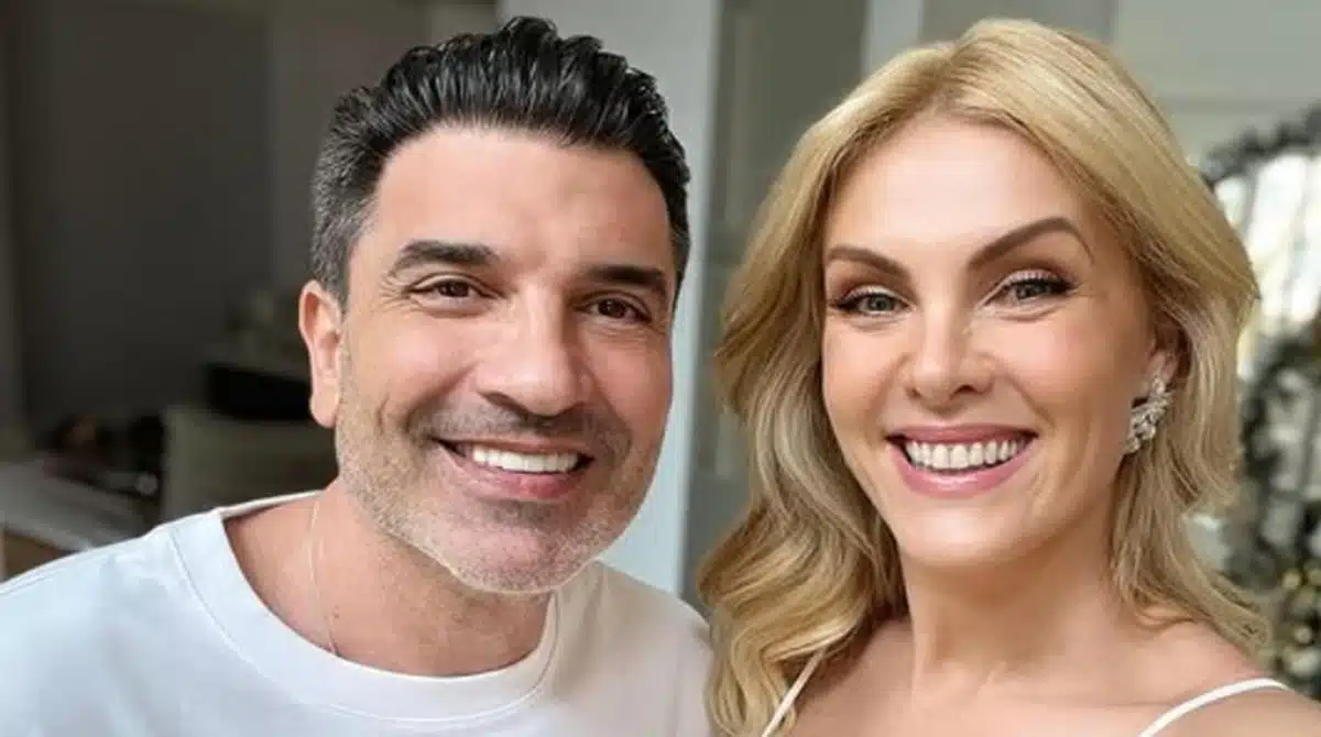 Ana Hickmann mostra férias com Edu e os filhos