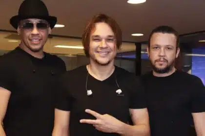 Bruno do KLB posou com seu filho nos bastidores do seu show