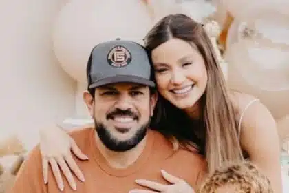 Esposa de Sorocaba, Biah, surge com os filhos e fala de nova gravidez