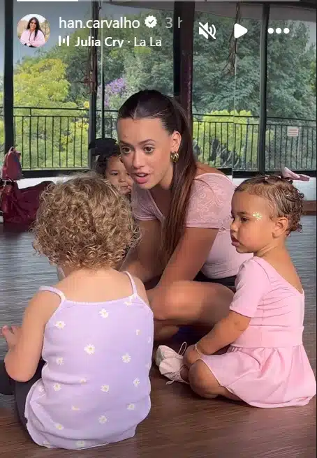 Filha de Bruna Biancardi durante a aula de balé