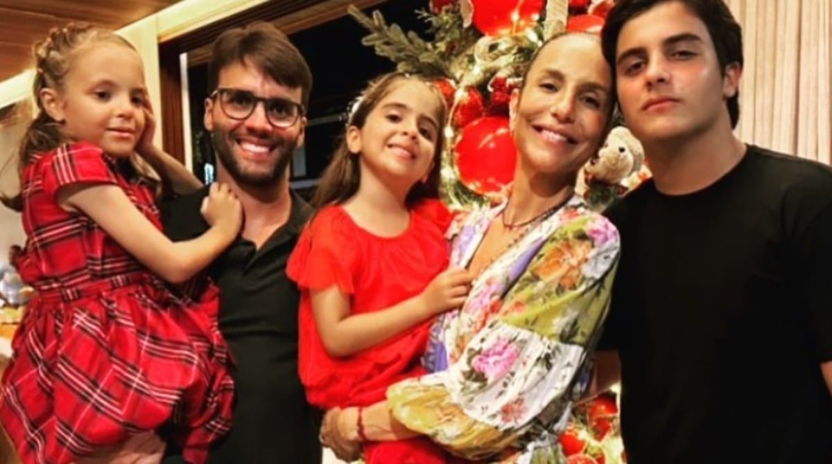 Daniel Cady e Ivete Sangalo comemoraram o aniversário de suas filhas