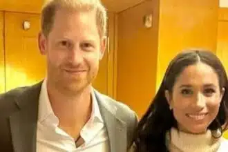 Meghan Markle posou junto com sua filha com o príncipe Harry