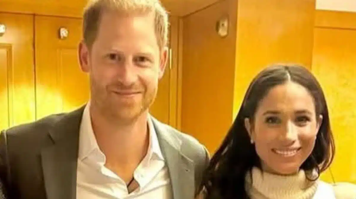 Meghan Markle posou junto com sua filha com o príncipe Harry