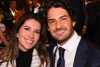 Alexandre Pato revelou o filho com Rebeca Abravanel