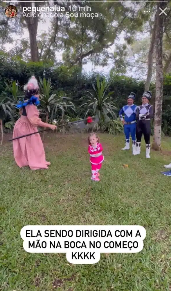 Lua, primogênita de Viih e Eliezer, participando do filminho da festa do irmão