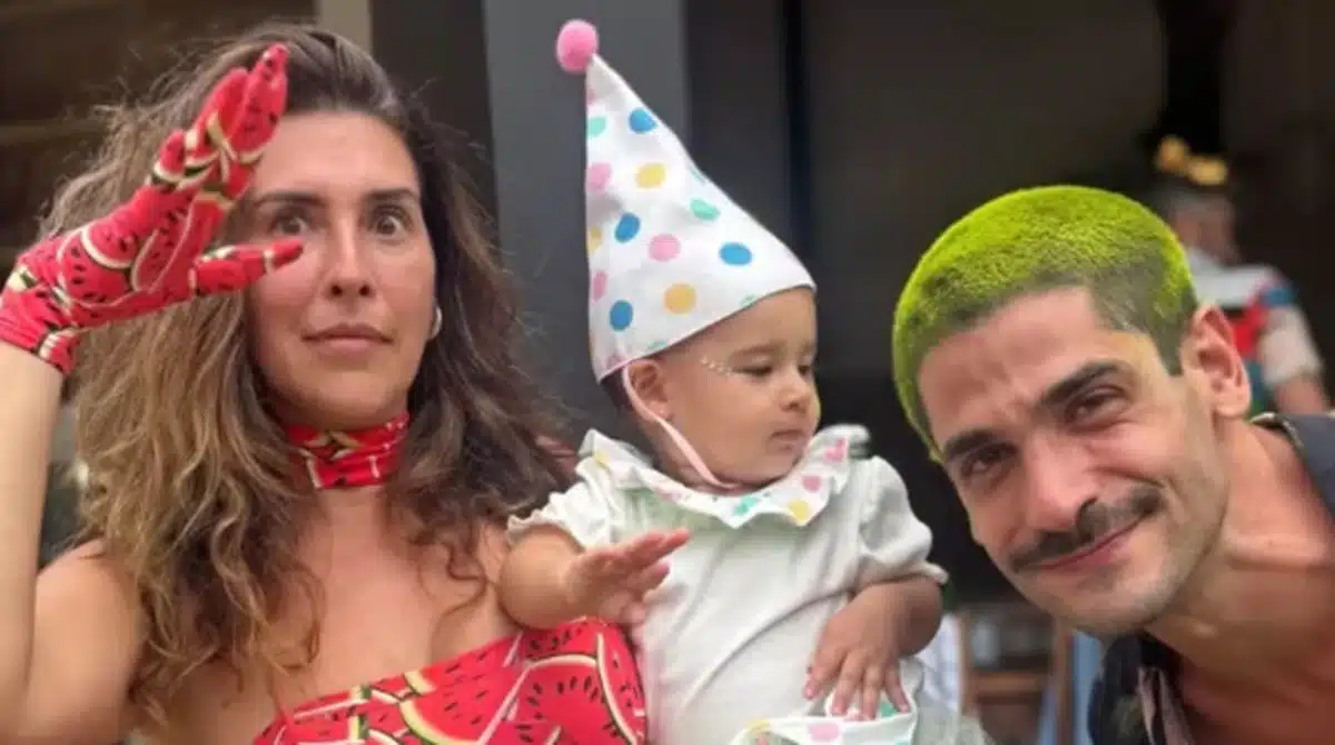 Fernanda Paes Leme posa com sua filha e dá recado a ex noivo