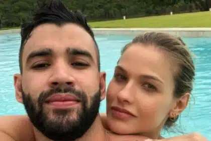 Filhos de Gusttavo Lima, de 7 e 6 anos, surgem dirigindo e impressionam