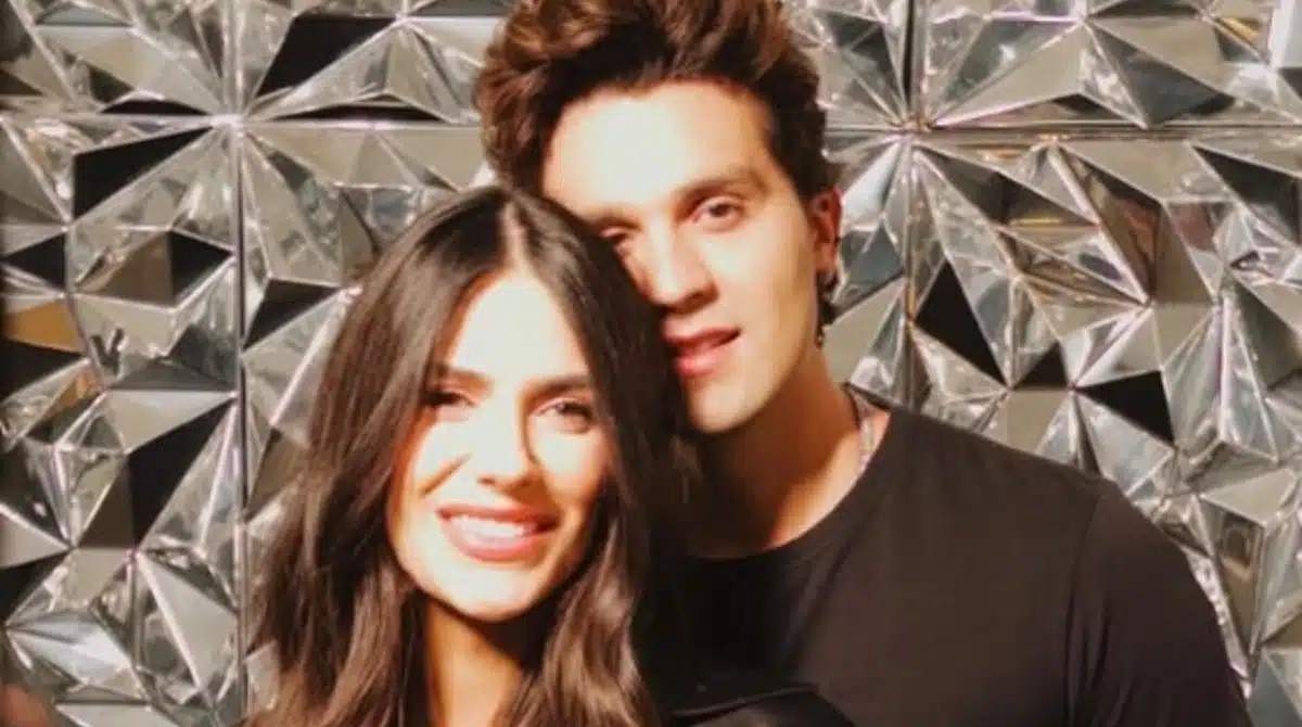 Jade Magalhães exibiu sua filha com o cantor Luan Santana