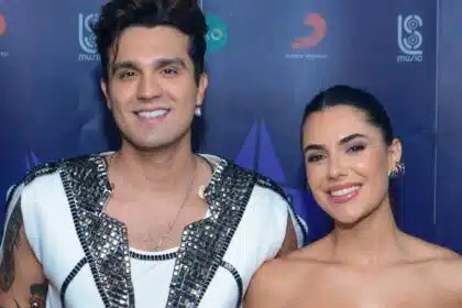 Luan Santana e Jade Magalhães mostraram a filha