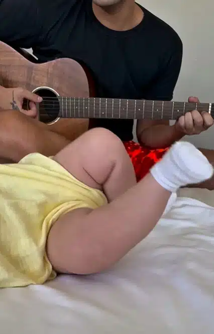 Luan Santana com a menina Serena