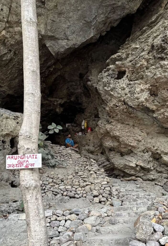 Sandy separou de Lucas Lima e seu novo namorado passou quatro dias em uma caverna