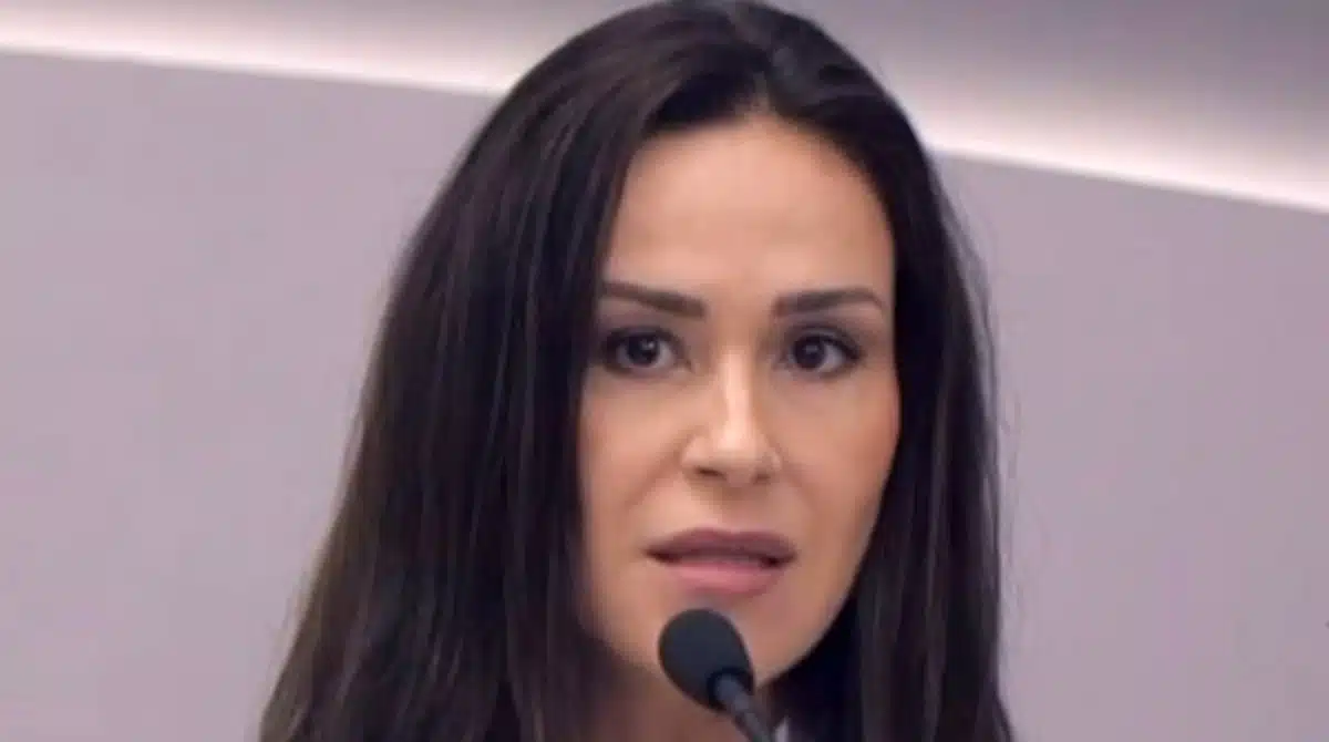 Nadja Haddad surgiu com seu filho quando ainda era muito prematuro