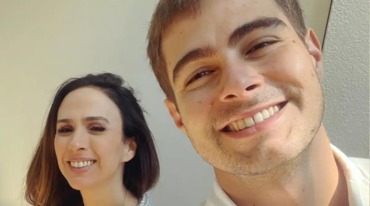 Rafael Vitti e Tatá Werneck mostraram a filha com fã