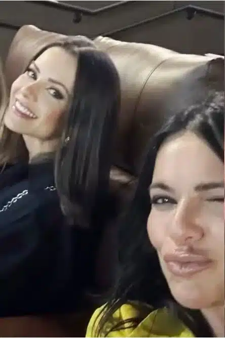 Sandy com a sua nova sogra, Maria Helena