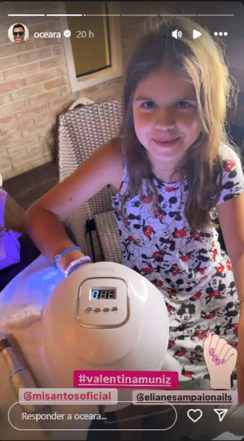 Ceará deu uma bronquinha na filha por fazer unha de gel